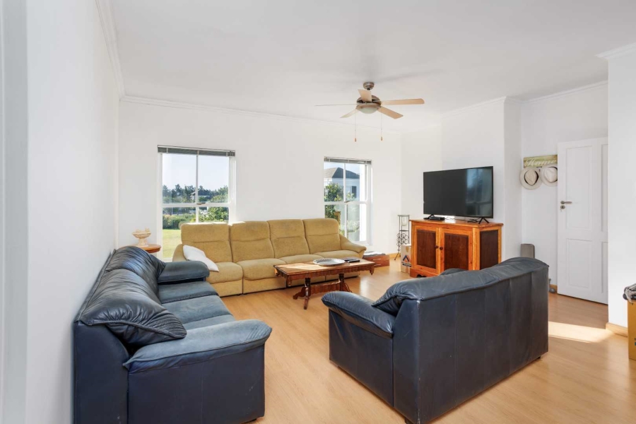To Let 4 Bedroom Property for Rent in Val De Vie Estate Western Cape